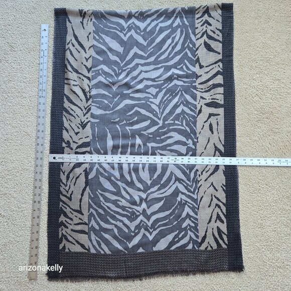 NWOT Kinross Cashmere Silk Lightweight Scarf Animal Print Tiger - Picture 6 of 9